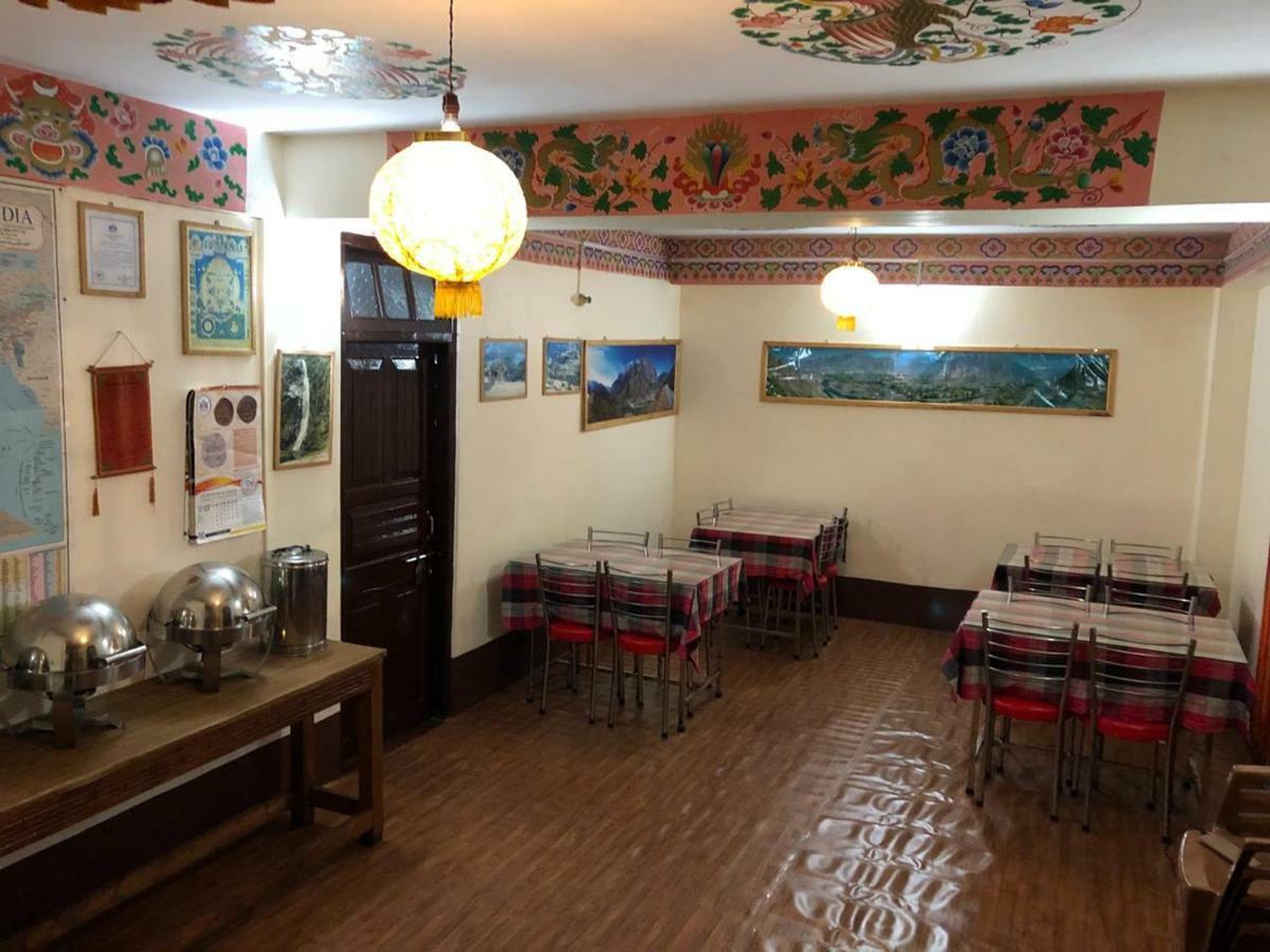 Golden Fish Hotel, Lachung Exteriér fotografie